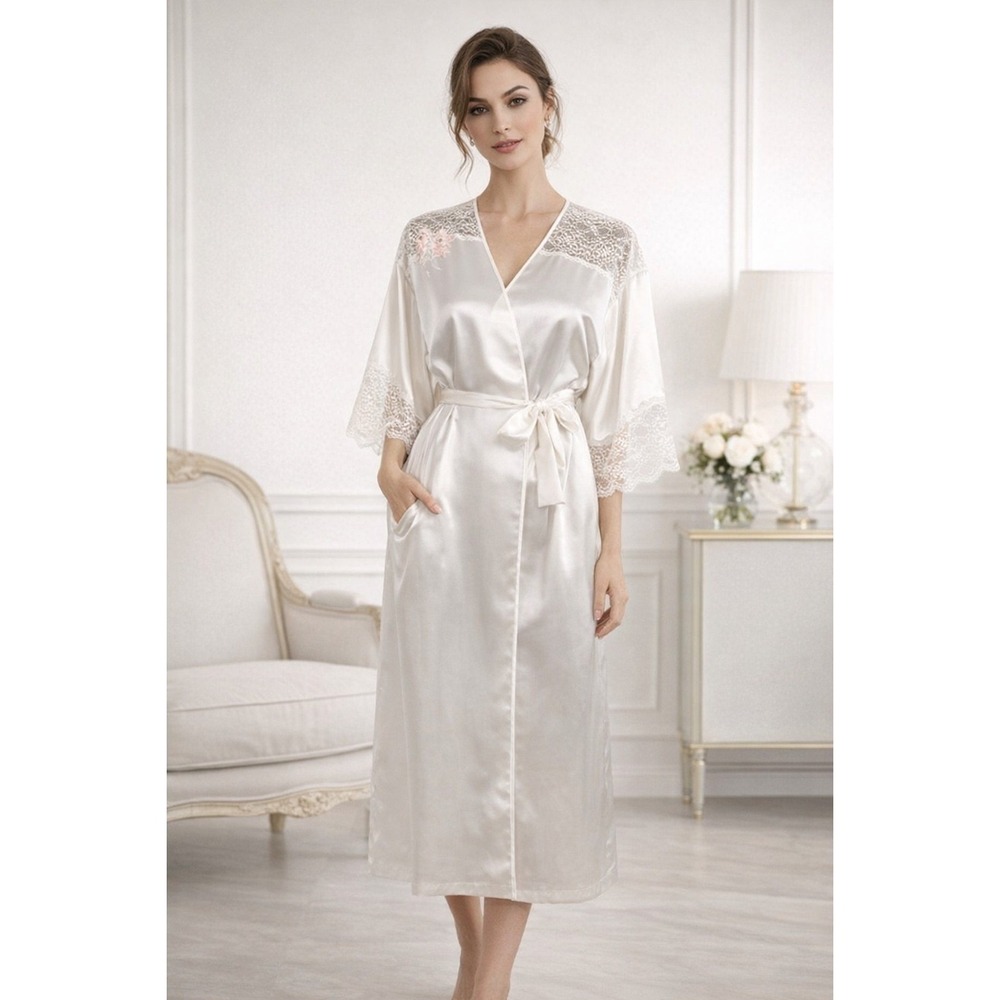 Vintage White Satin Lace Robe Large Embroidery Bridal Boudoir Glam Soft Elegance